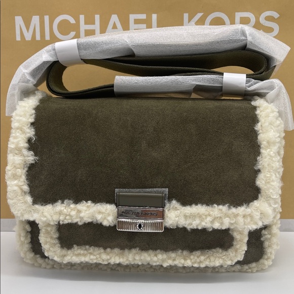 MICHAEL KORS Bradshaw Medium Suede and Faux Shearling Messenger Bag
Olive 
NWT - Picture 12 of 16